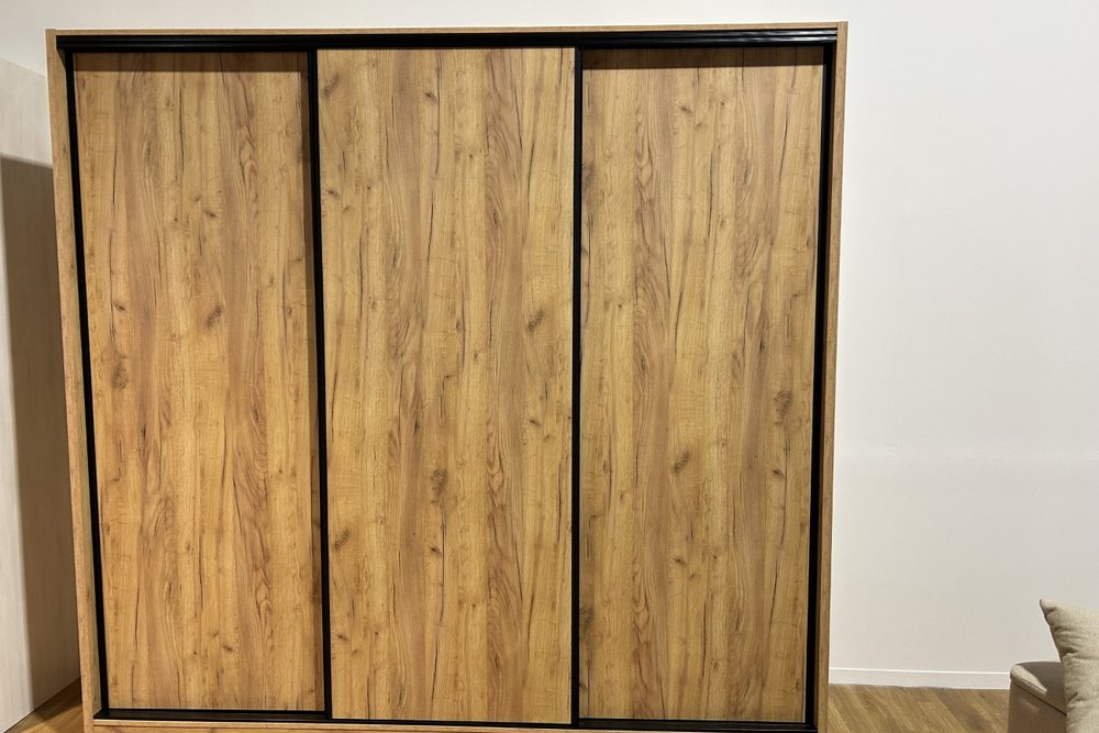 Armario corredera a medida instalado por Muebles Duarte — proyecto real