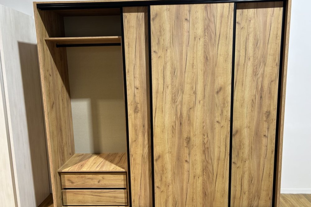 Armario corredera a medida instalado por Muebles Duarte — proyecto real